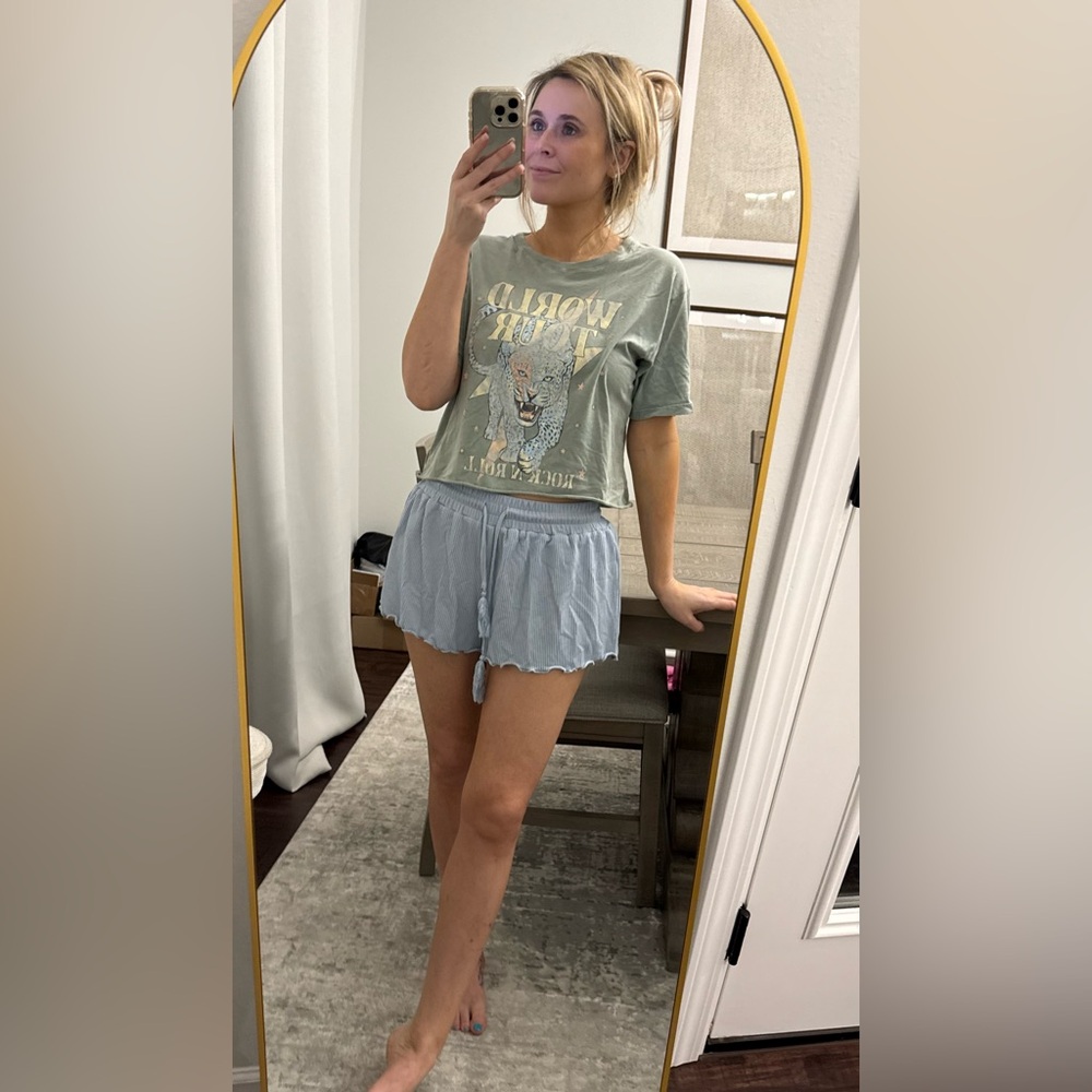 Vintage Worn Look World Tour Graphic Tee - Muted Light Green Tshirt - Picture 7 of 16
